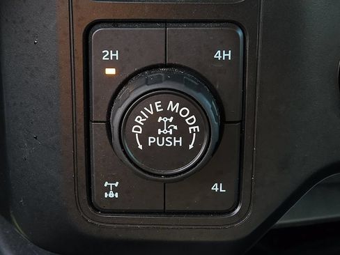 Used 2023 Ford F250 Lariat w/ Lariat Ultimate Package AWD/4WD image 16