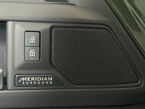 New 2026 Land Rover Defender 110 X-Dynamic SE image 30