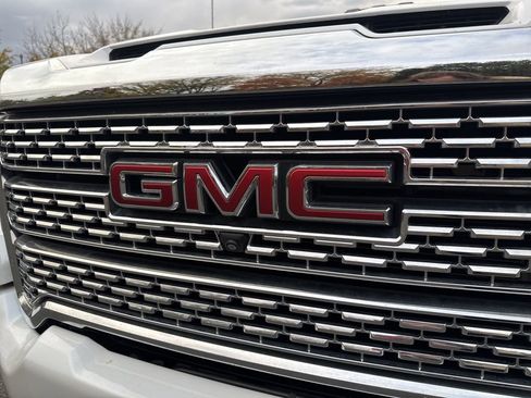 Used 2023 GMC Sierra 3500 Denali image 75