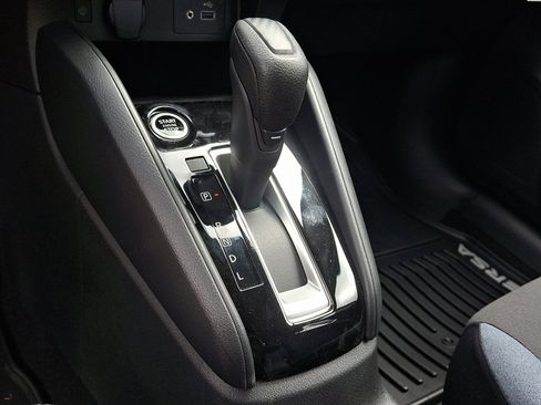 New 2025 Nissan Versa SV w/ Trunk Package image 8