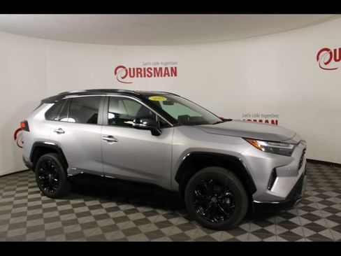 Used 2023 Toyota RAV4 XSE AWD/4WD image 9