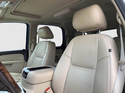 Used 2013 GMC Yukon Denali AWD/4WD image 32