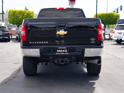 Used 2013 Chevrolet Silverado 2500 LTZ AWD/4WD image 11