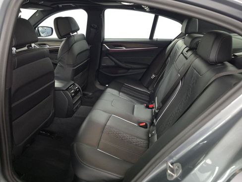 Used 2023 BMW 530i w/ Premium Package RWD image 5