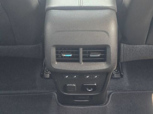 Used 2018 Chevrolet Equinox Premier AWD/4WD image 20