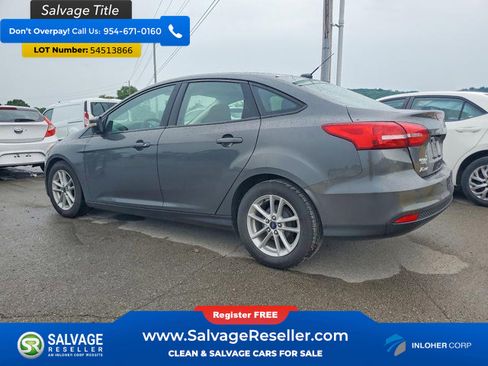 Used 2017 Ford Focus SE FWD image 3