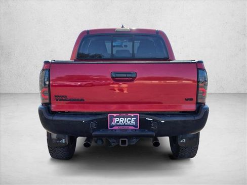 Used 2015 Toyota Tacoma 4x4 Double Cab w/ TRD Off-Road Package image 4