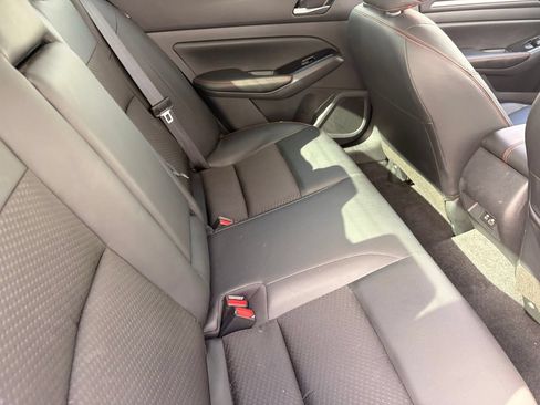 Certified 2025 Nissan Altima 2.5 SR FWD image 15