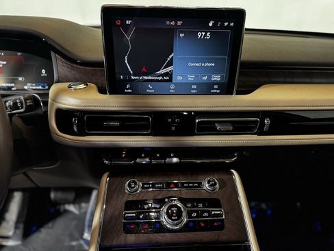 Used 2022 Lincoln Aviator Grand Touring w/ Elements Package Plus image 20