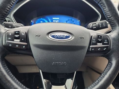 Used 2020 Ford Escape Titanium image 22