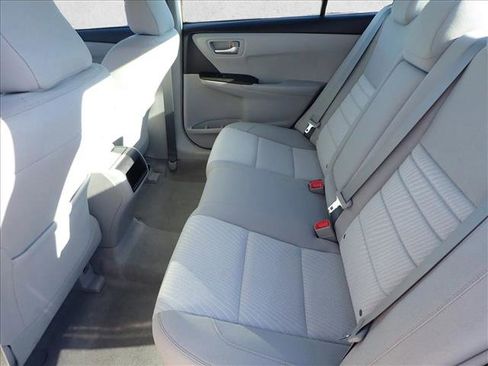 Used 2017 Toyota Camry LE image 8