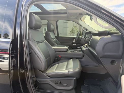Used 2025 Ford Expedition Max Active AWD/4WD image 15