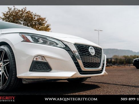 Used 2021 Nissan Altima 2.5 SR image 10