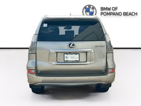 Used 2022 Lexus GX 460 Premium w/ Premium Plus Package AWD/4WD image 6