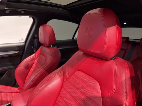 Used 2023 Alfa Romeo Stelvio Veloce image 14