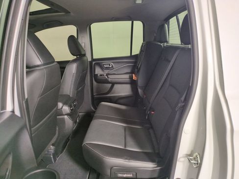 Certified 2025 Honda Ridgeline RTL image 28