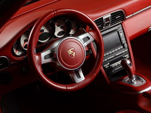 Used 2012 Porsche 911 Carrera 4 GTS image 27