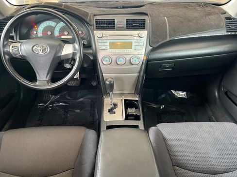 Used 2009 Toyota Camry SE FWD image 3