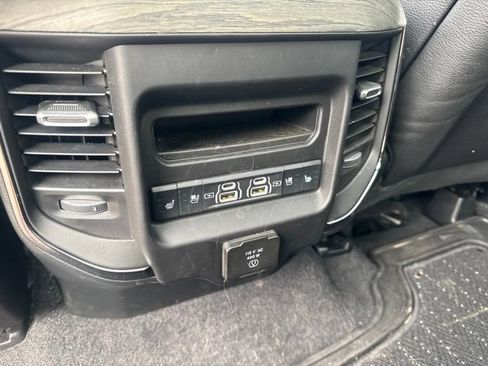 Used 2025 RAM 1500 Limited AWD/4WD image 16