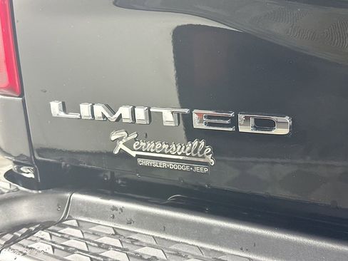 New 2025 RAM 2500 Limited w/ Towing Technology Group image 21