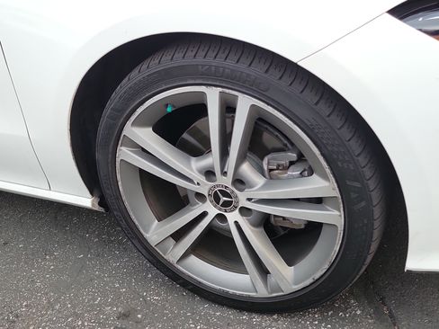 Used 2020 Mercedes-Benz CLA 250 image 4