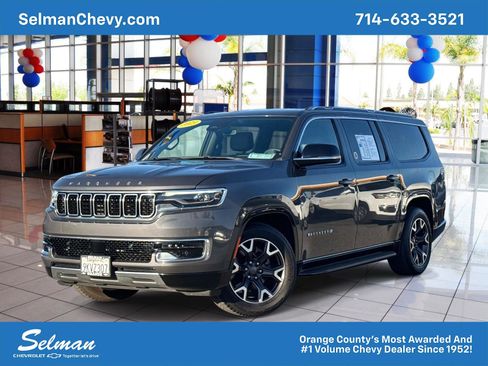 Used 2023 Jeep Wagoneer L Series III w/ Preferred Equipment Group image 1