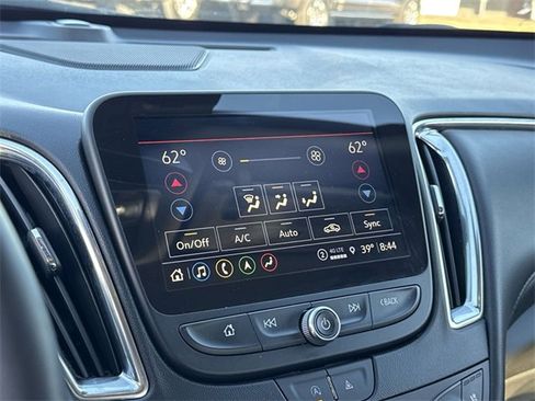 Used 2024 Chevrolet Malibu LT image 20