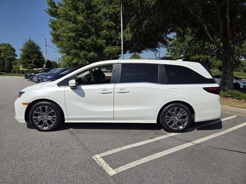 Certified 2025 Honda Odyssey Touring image 4