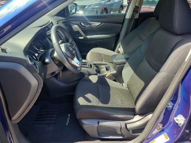 Used 2019 Nissan Rogue S w/ Special Edition Package FWD image 18