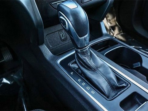 Used 2019 Ford Escape SEL image 24