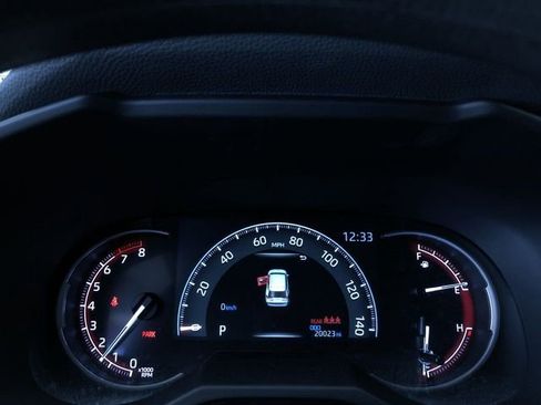 Certified 2025 Toyota RAV4 LE image 30