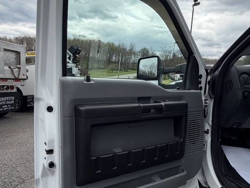 Used 2015 Ford F350 XL w/ Power Equipment Group image 43