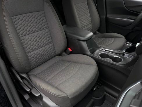 Used 2021 Chevrolet Equinox LT image 21