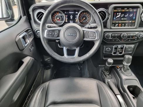 Certified 2022 Jeep Wrangler Unlimited Sahara AWD/4WD image 31
