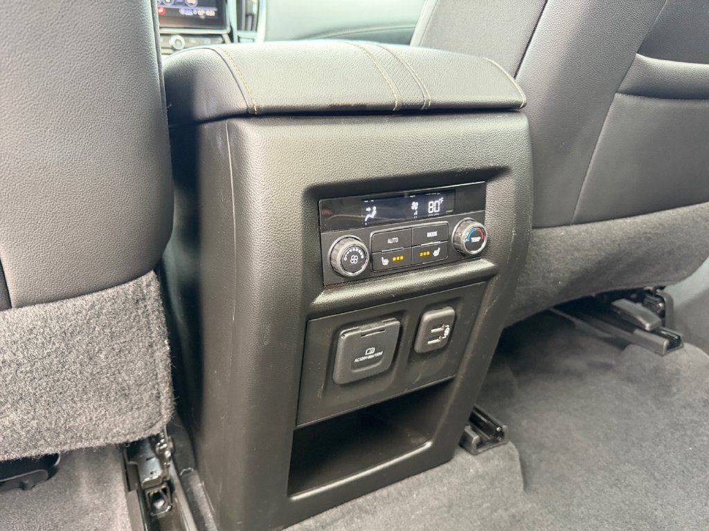 Certified 2023 Chevrolet Traverse Premier w/ Redline Edition AWD/4WD image 33