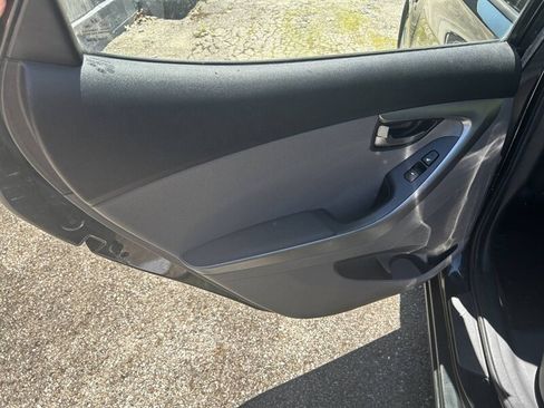 Used 2013 Hyundai Elantra Limited w/ Technology Pkg FWD image 30