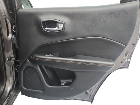 Used 2018 Jeep Compass Limited w/ Navigation Group image 28