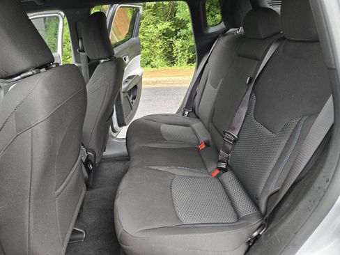 Used 2025 Jeep Compass Sport AWD/4WD image 22