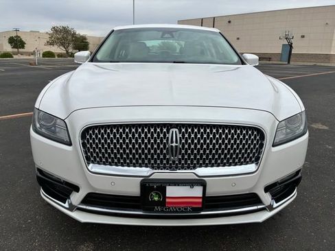Used 2019 Lincoln Continental Select w/ Continental Climate Package image 9