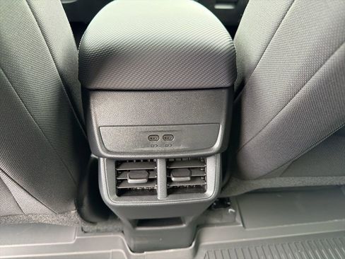 New 2026 Chevrolet Equinox LT FWD image 14