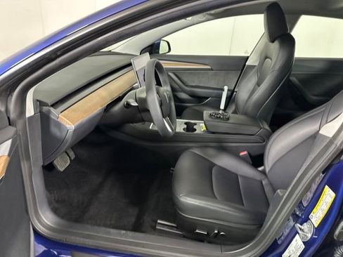 Used 2023 Tesla Model 3 Standard Range image 11