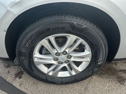 Used 2019 Buick Enclave Essence FWD image 9