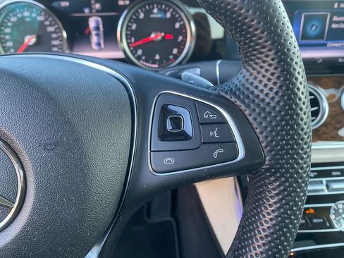 Used 2017 Mercedes-Benz E 300 4MATIC image 17