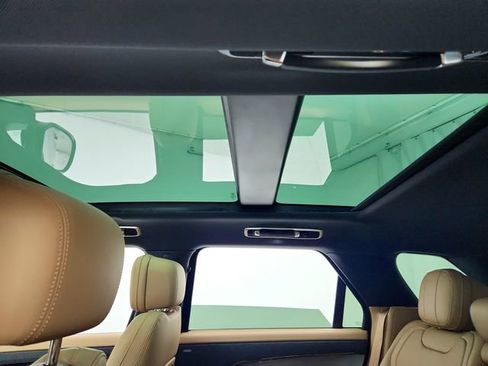 New 2026 Land Rover Range Rover Sport SE image 18