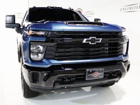 Used 2026 Chevrolet Silverado 2500 Custom w/ Custom Value Package image 25