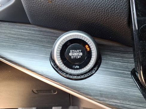 Used 2024 Jeep Wagoneer Series III image 15