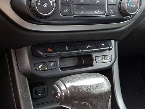 Used 2021 Chevrolet Colorado LT w/ LT Convenience Package image 15