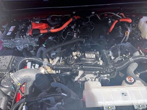 Used 2025 Toyota Tacoma TRD Off-Road AWD/4WD image 33