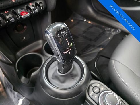 Used 2024 MINI Cooper 4-Door Hardtop w/ Storage Package FWD image 23