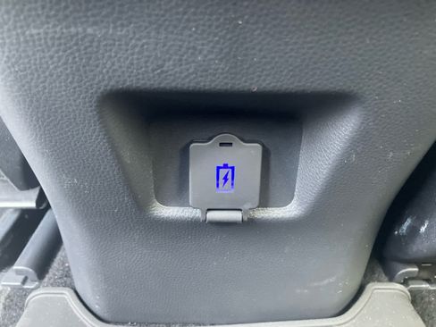 Certified 2025 Toyota RAV4 LE FWD image 34